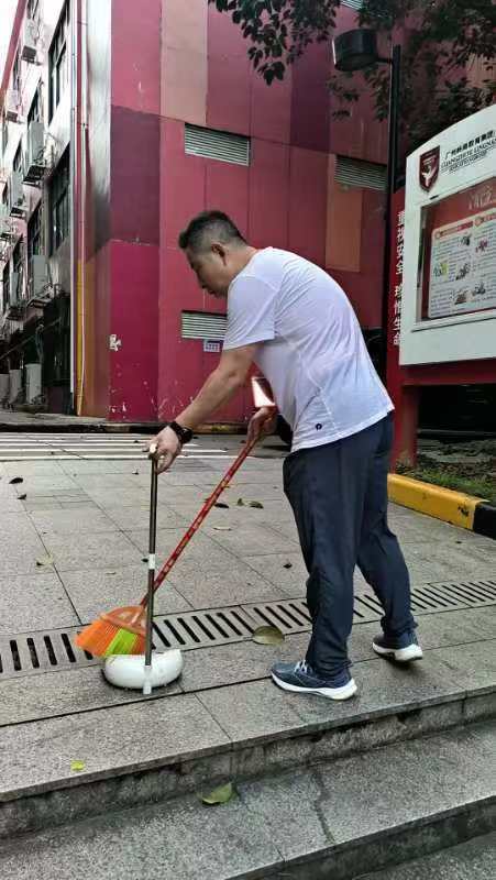 2025022009395460 黄师中高考学校 6353191dd999244a511e8c553e5d5ec