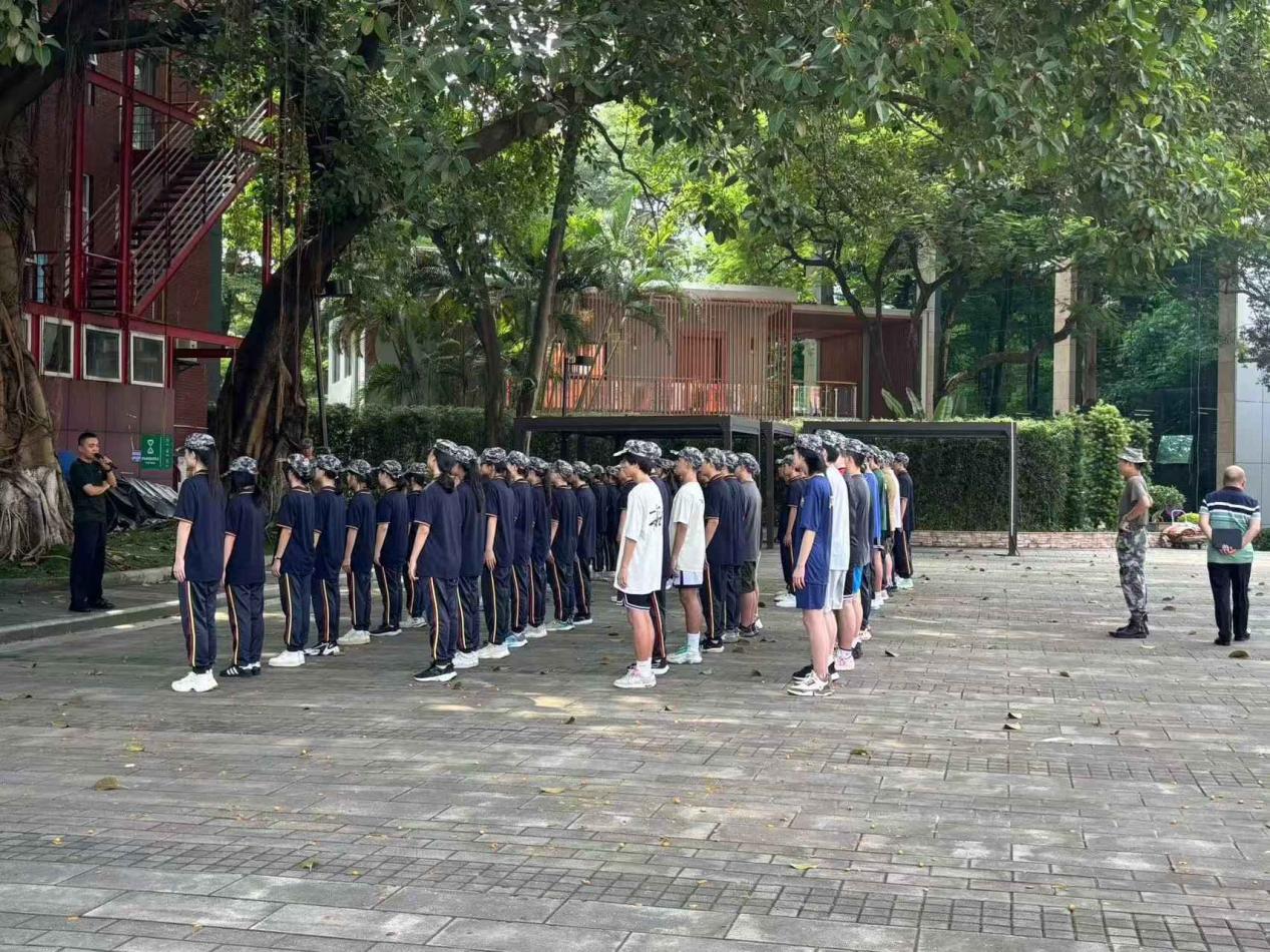 2025022009501627 黄师中高考学校 f4d2168ecbf5841a1b05789866b2edc