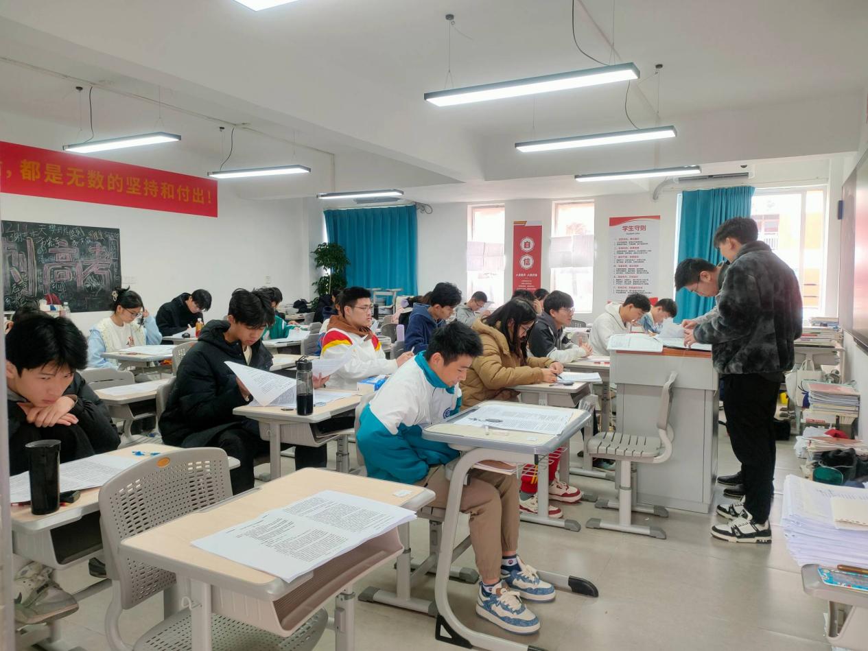 2025041607311437 黄师中高考学校 IMG20241223092923