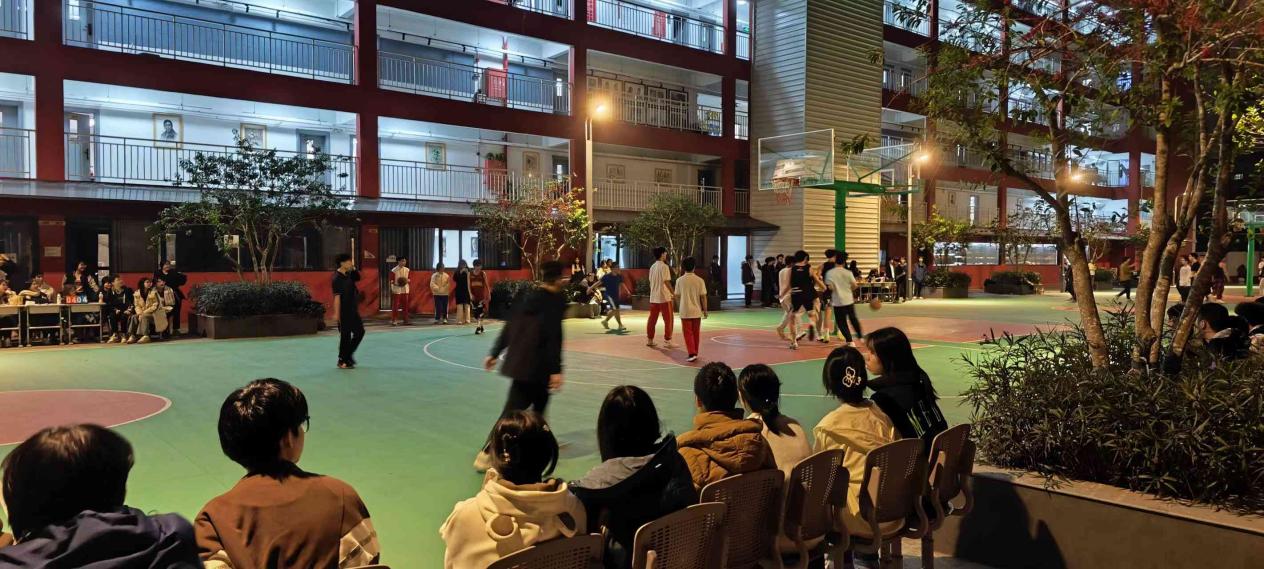 2025041607392386 黄师中高考学校 91b8162c5b089b28f58056457dc77d8