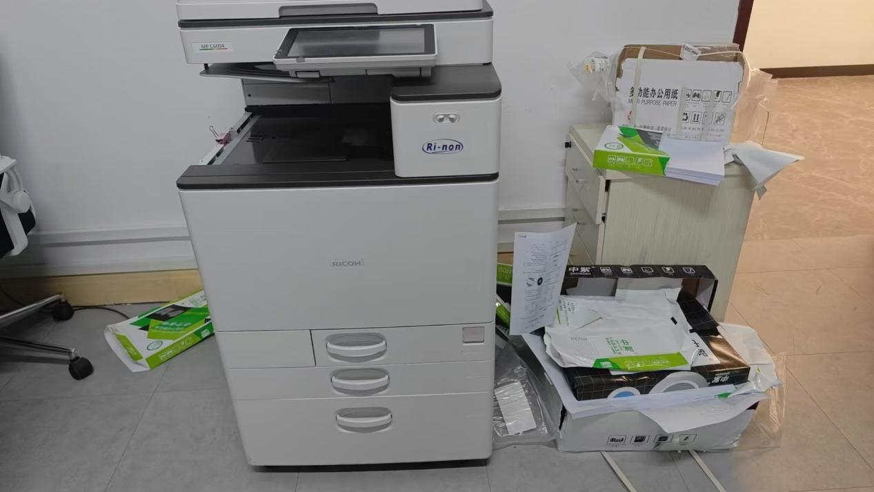 2025041609121496 黄师中高考学校 9677095e7a6b7960838e4763d2ea343