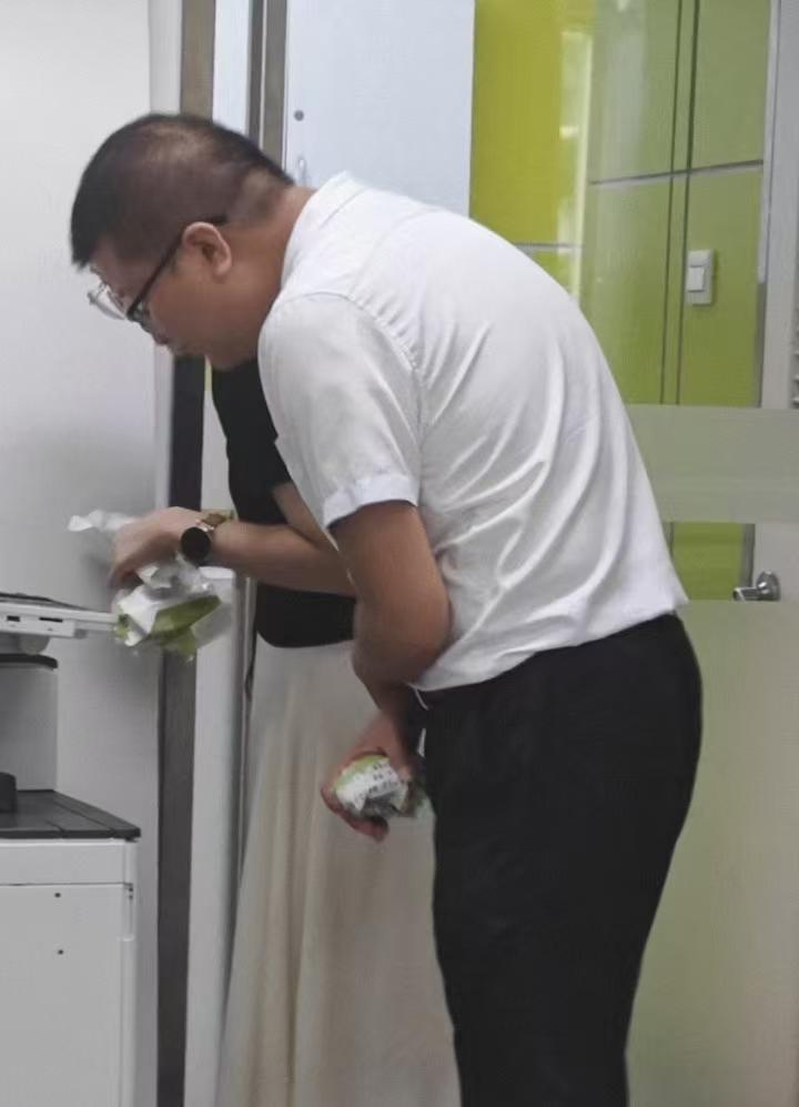 2025041609121728 黄师中高考学校 297313197e077978c297d98095fe5e3