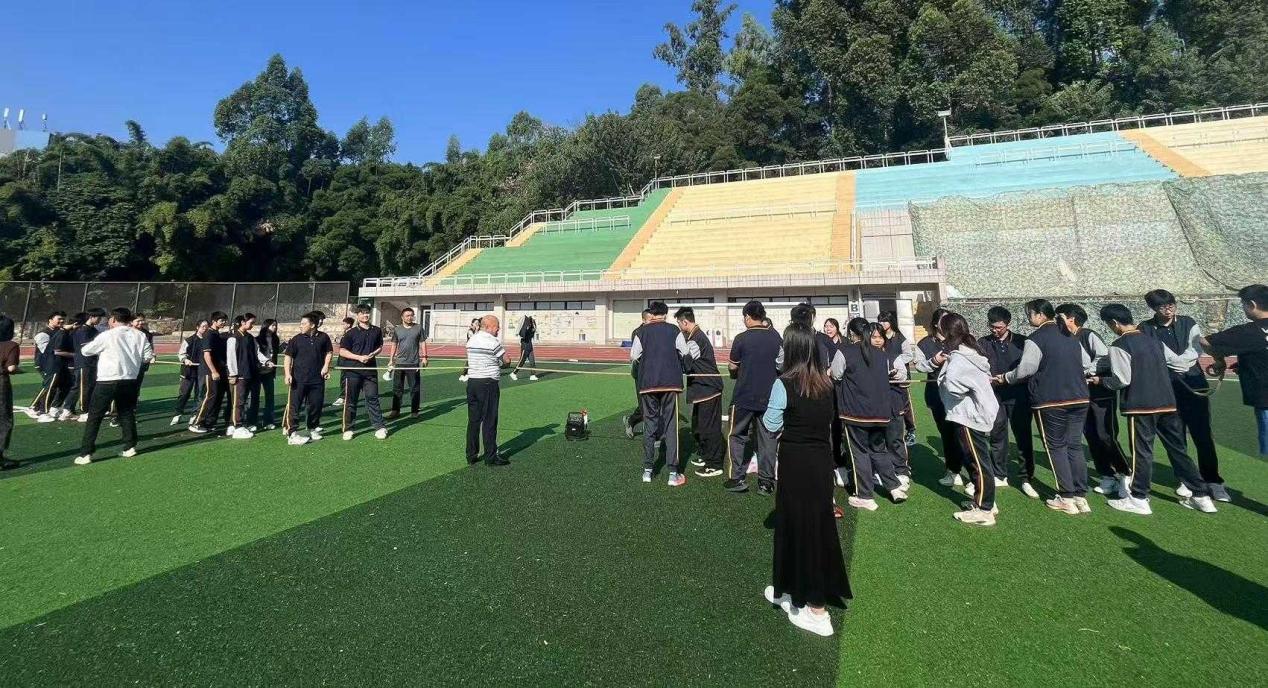 2025041702354487 黄师中高考学校 de3aab79c8f7c8622fac5740d5b0d62