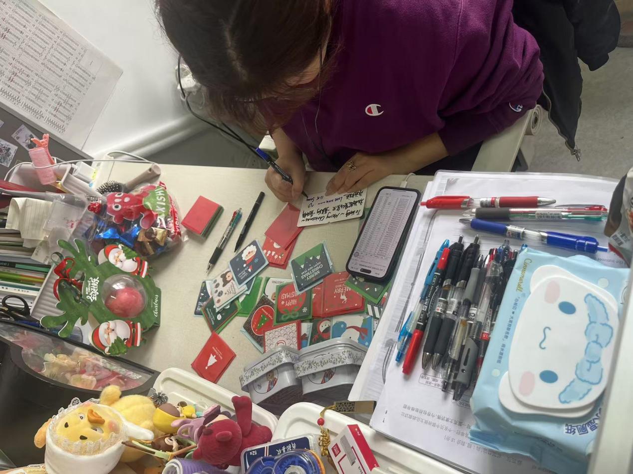 2025041703130764 黄师中高考学校 44ea666dbfa17a5826b19050bad2631