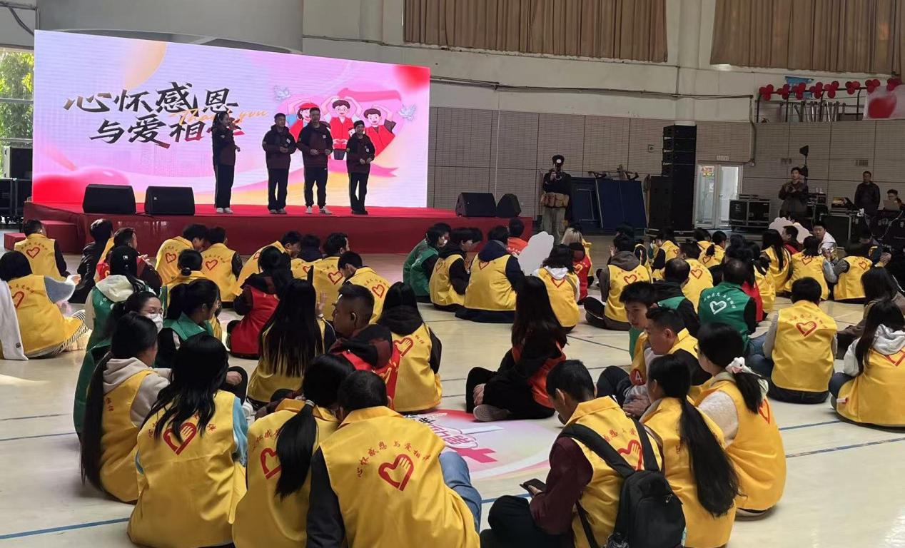 2025041703202762 黄师中高考学校 4a4e0965bec9867f8ba3ddf306f357a