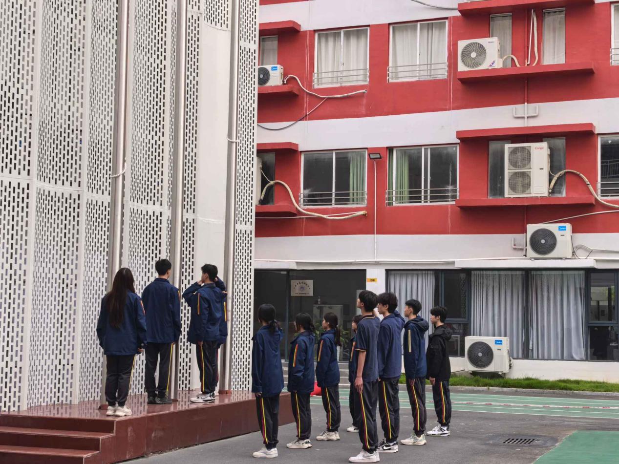 2025082908593857 黄师中高考学校 2025041608592170 黄师中高考学校