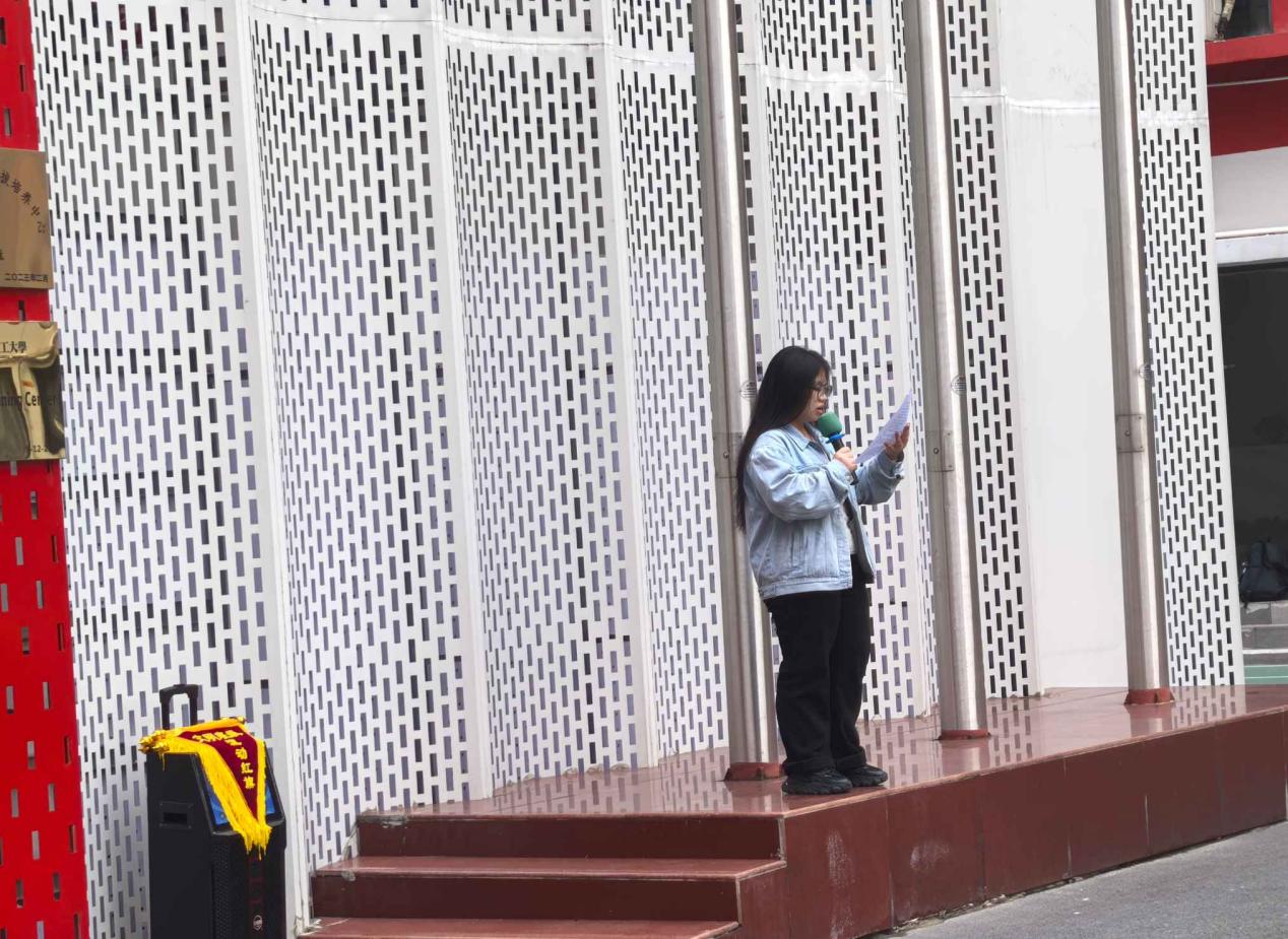 2025082908594263 黄师中高考学校 2025041608592478 黄师中高考学校