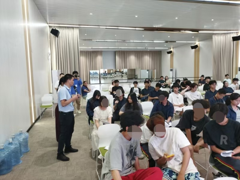 2025082910061160 黄师中高考学校 2025082710005297 黄师中高考学校