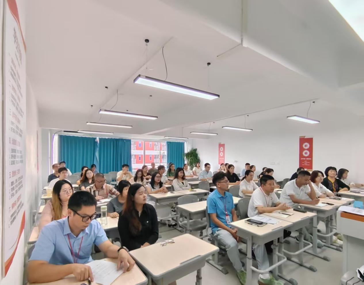 2025082910240125 黄师中高考学校 2025082710262636 黄师中高考学校